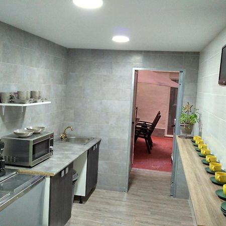 Guesthouse Central Alicante Buitenkant foto